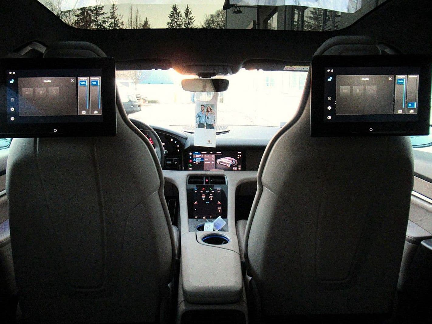 PORSCHE Taycan - Bild 1