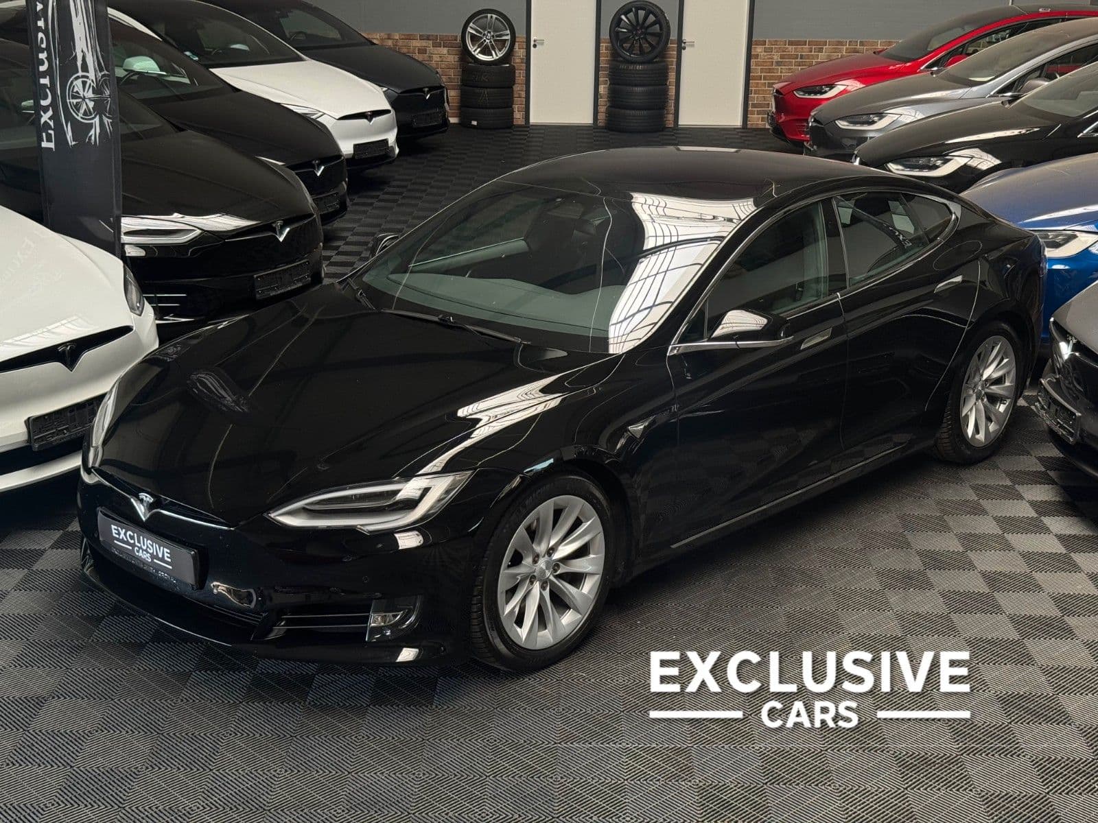 TESLA Model S - Bild 1
