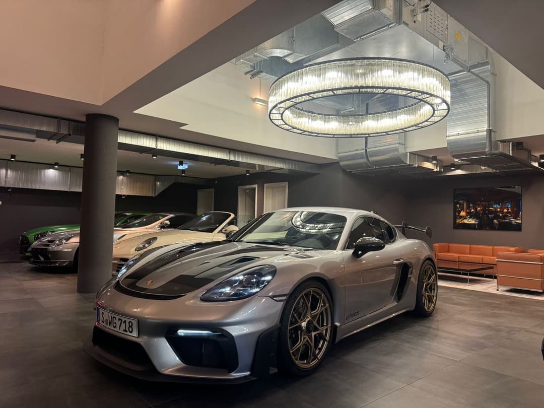PORSCHE Cayman