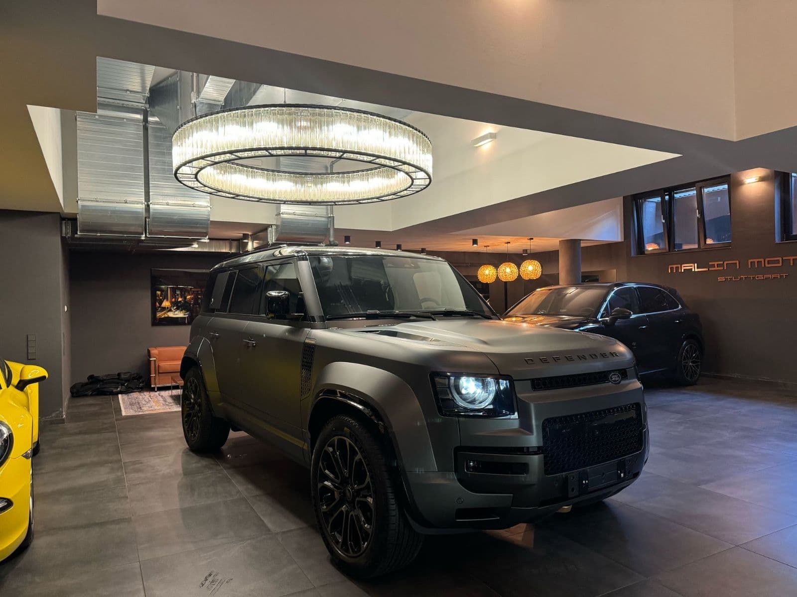 LAND ROVER Defender - Bild 1