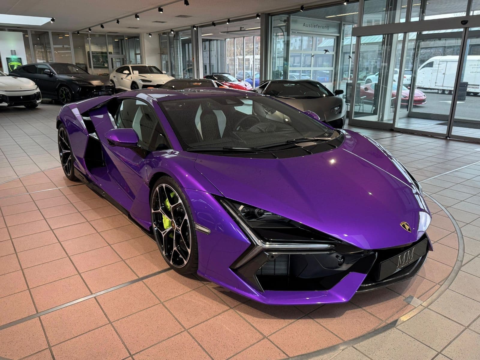 LAMBORGHINI Revuelto - Bild 1