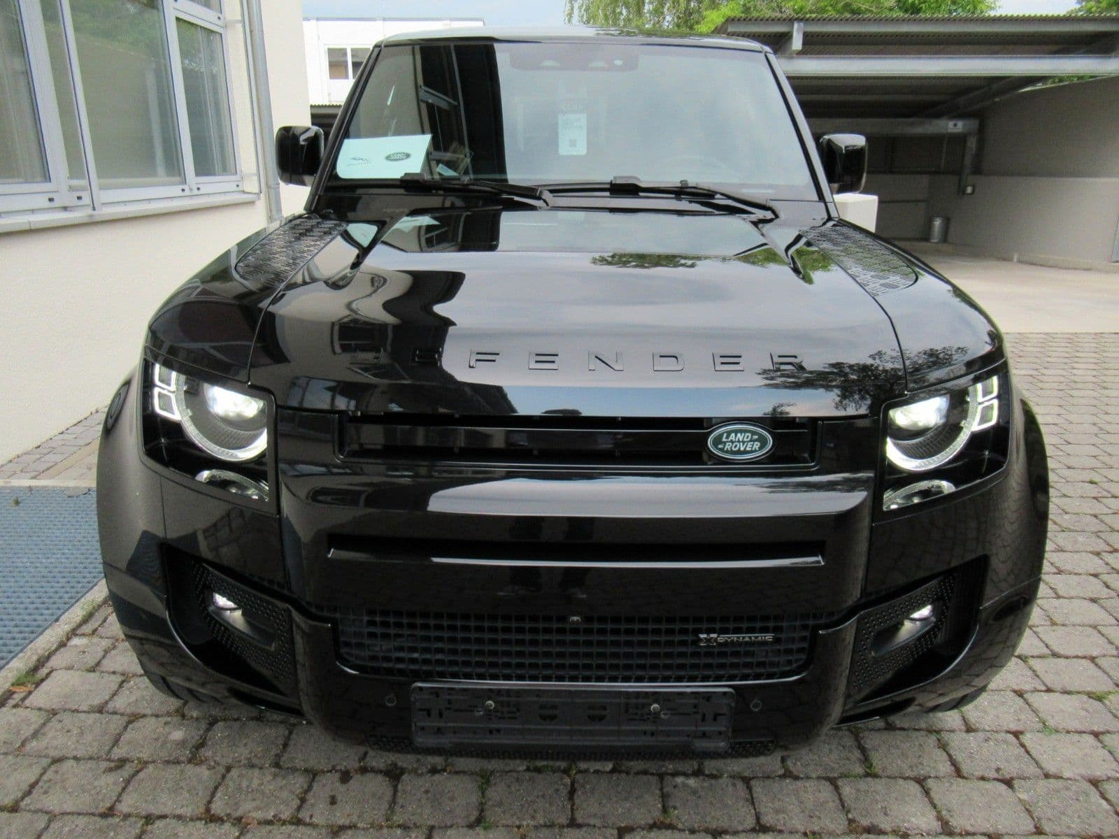 LAND ROVER Defender - Bild 1